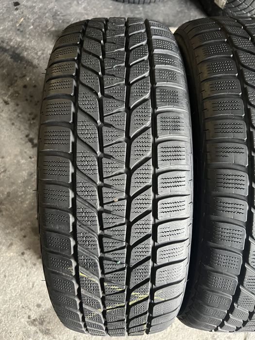 2 anvelope de iarna 205/55/17 Bridgestone Runflat 6.6 mm!