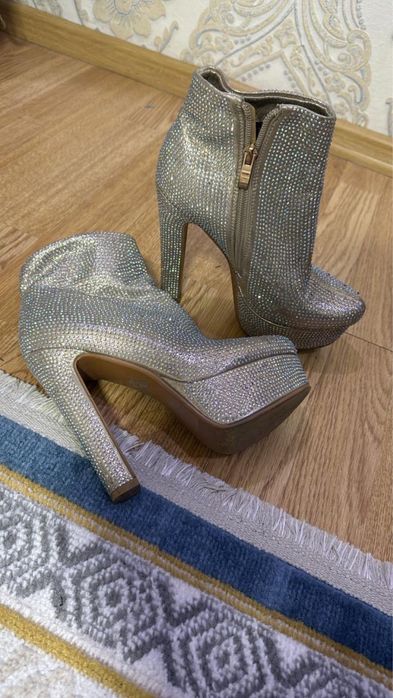 Продам женскую обувь