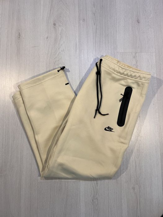 Ново Nike Екип Анцуг Комплект Горнище Долнище Tech Fleece Air Jordan