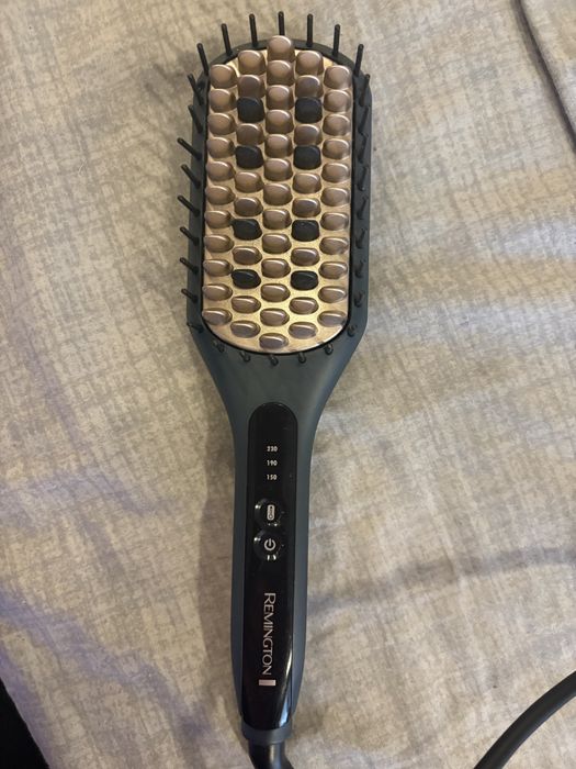 Четка за изправяне на коса Remington