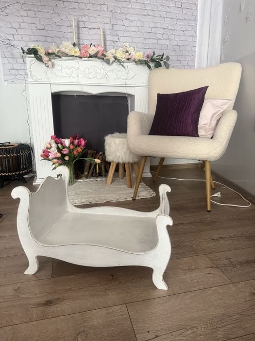 Креватче за кукли, става и за бебета за фотосесия