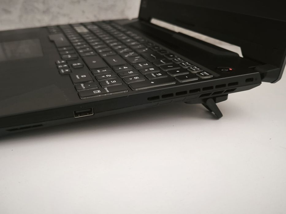 Asus Tuf Gaming F15 FX506LU