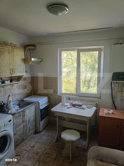 Garosniera de vanzare, 23 mp, zona Soarelui
