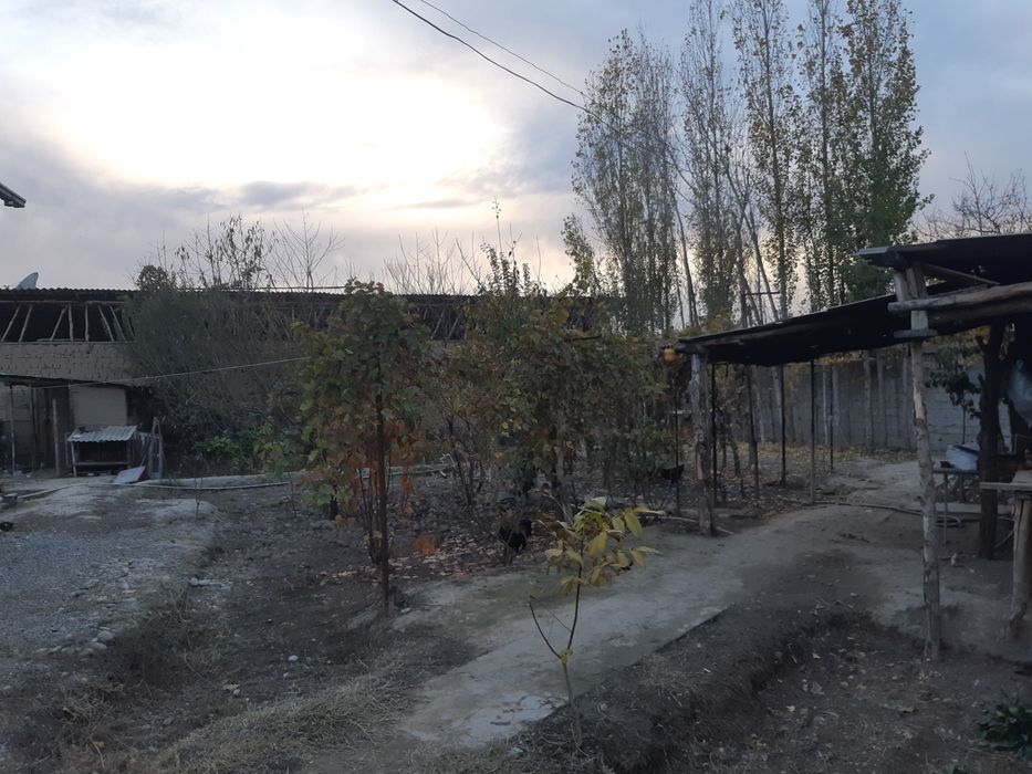 М.Улугбекский р-н,Чингелди! Парк Узбекистан про-ся 9-соток участок