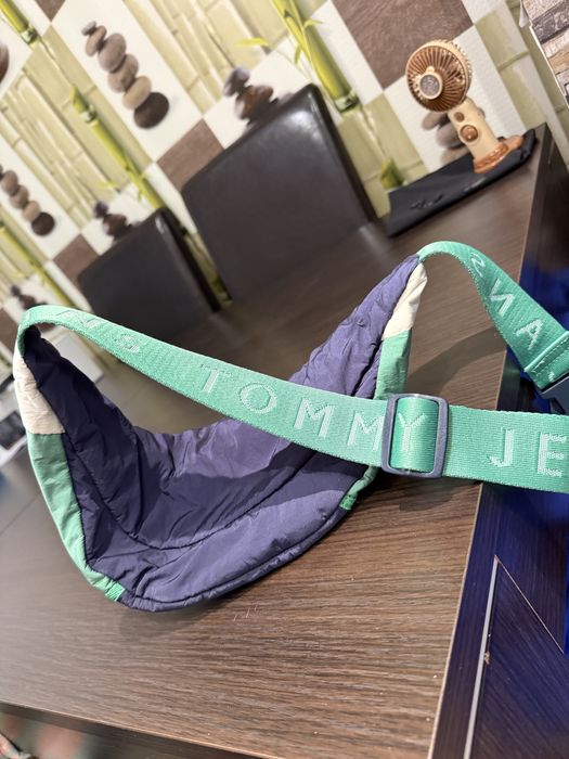 Borseta Tommy hilfinger