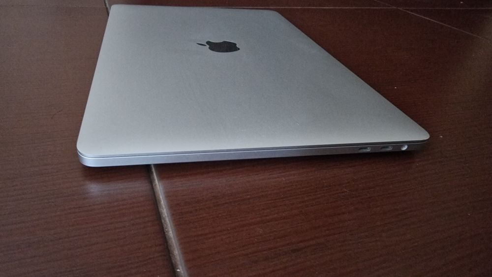 Macbook Pro 13 A2251 2020 intel core i5 16gb ram 512gb ssd