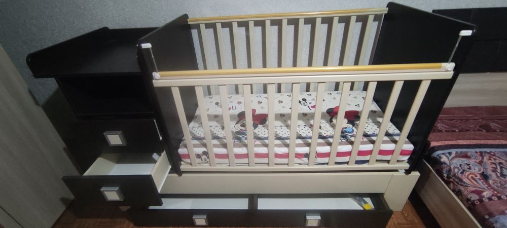 Дестская кроватка