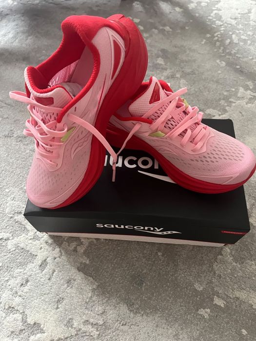 Кроссовки Saucony