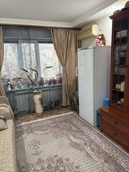 Продам трехкомнатную квартиру