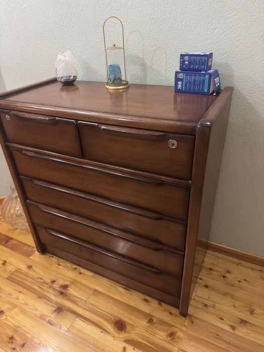 Комод из натурального дерева