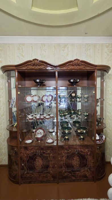 Мебель. Стенка, стулы, стуллар