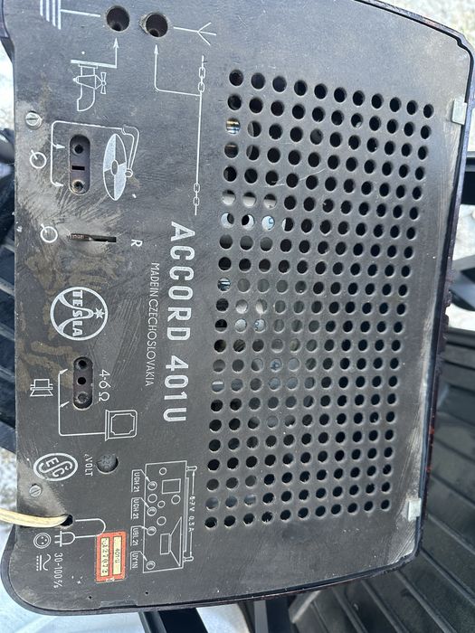 Лампово радио TESLA 401U 1957год.