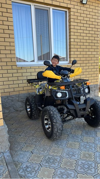 Продам квадроцикл срочно  200куб