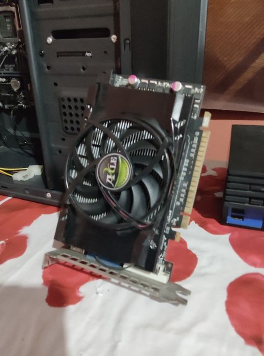 Продаю видеокарты rx560 4gb , gtx 550 ti 1.5gb