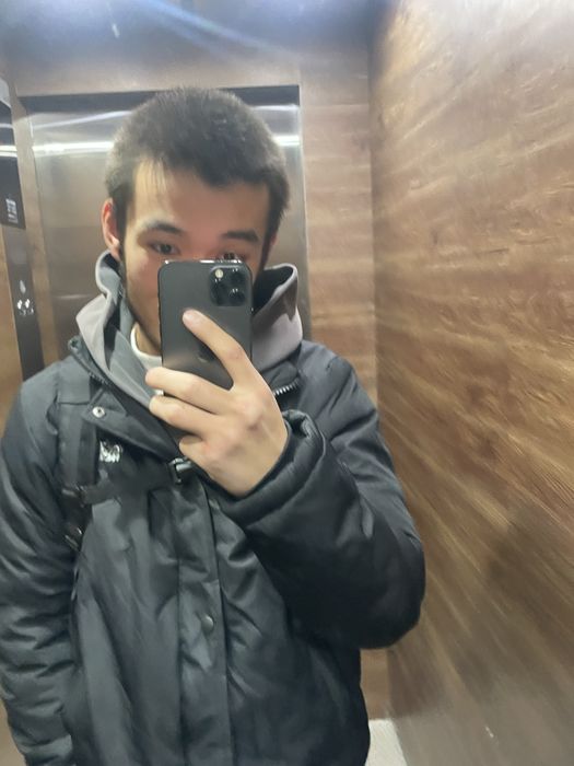 Айфон 12 про.