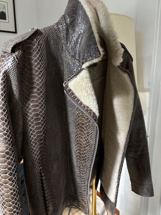 Jacheta din piele de piton