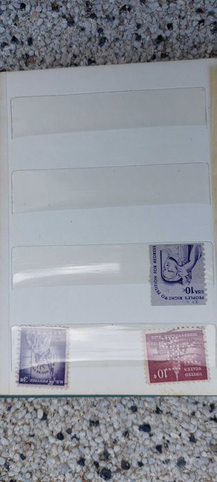 Clasor cu timbre vechi din diferite țări