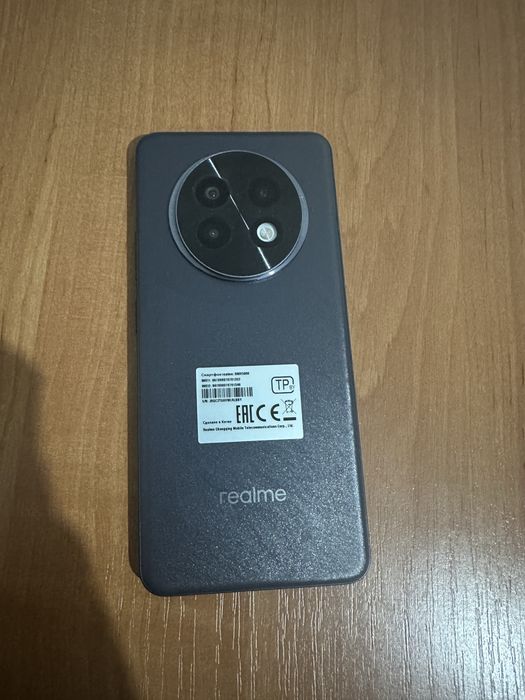 Телефон Realme 13+ в отличном состоянии