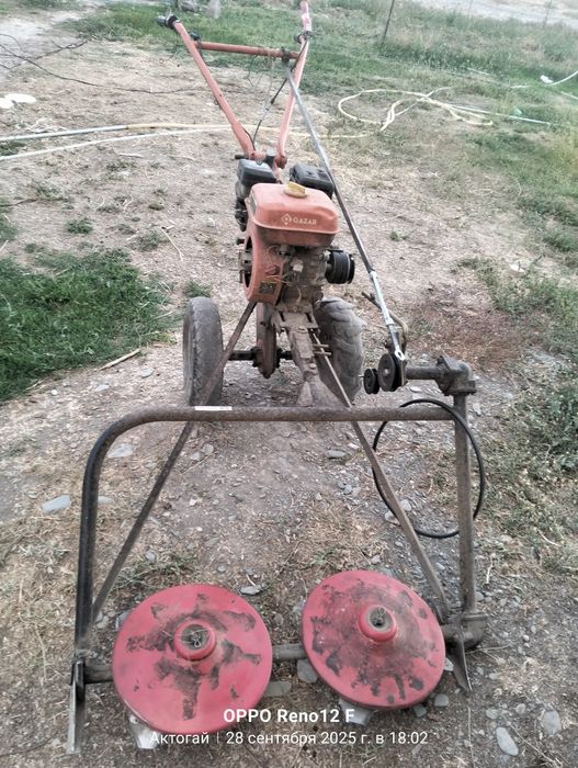 Мотоблок с роторной косилкой.