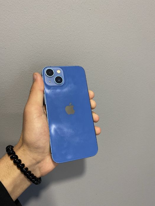 Срочно продаю айфон 13