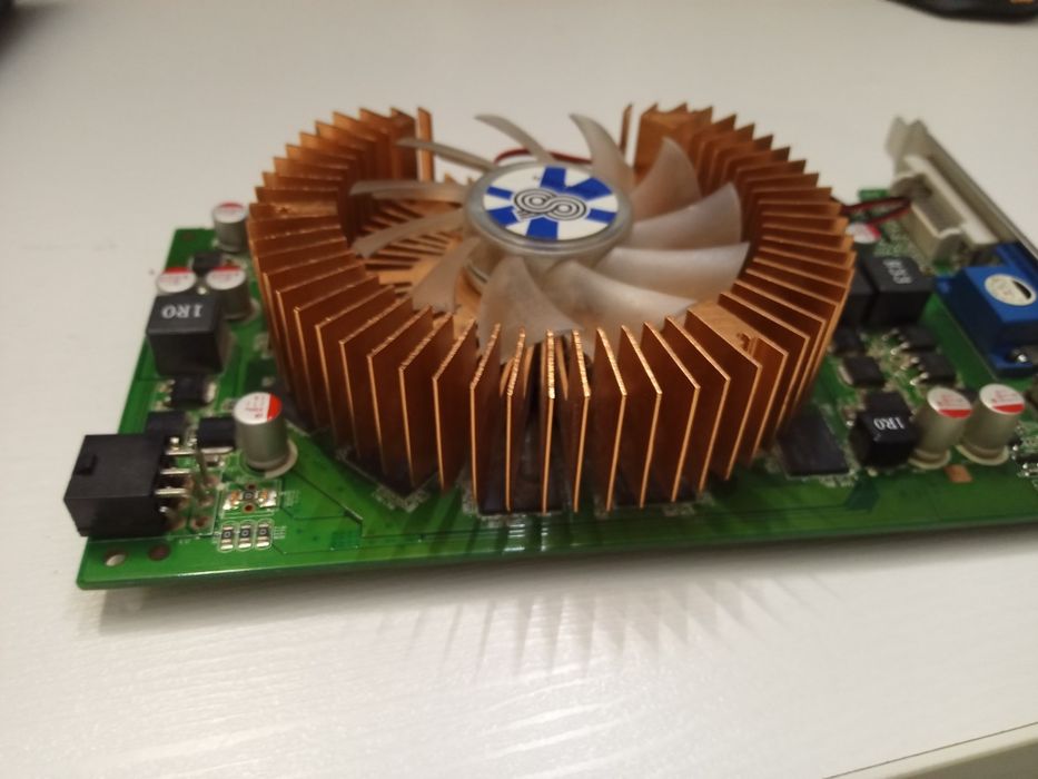 Видеокарты 9800gt б/у