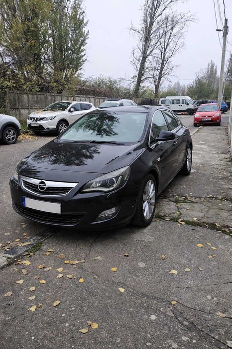 Opel Astra J 1.6 Benzină – Cutie automată - ITP 2026