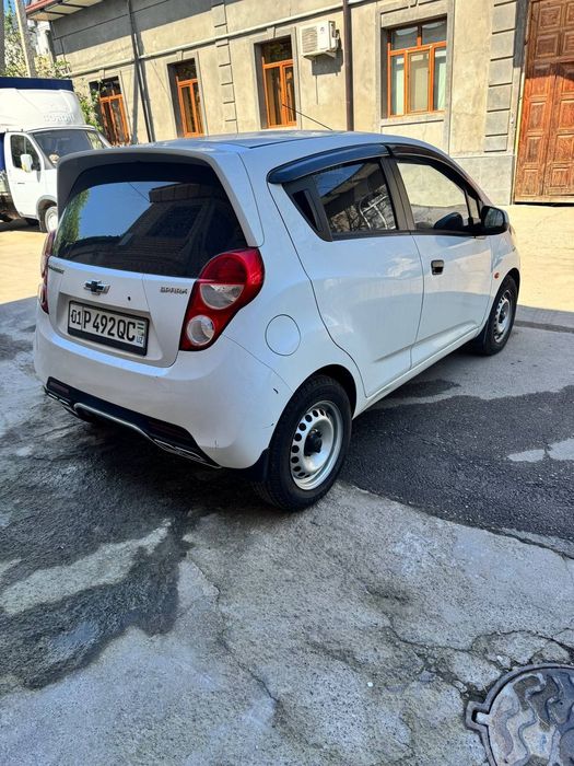 Srochna Spark sotiladi 2011 yil xolati ideal