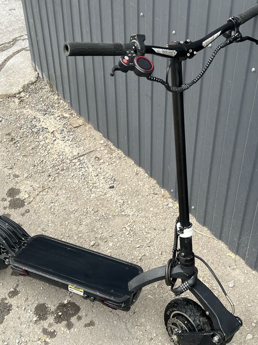 продам самокат kugoo g1 в идеале