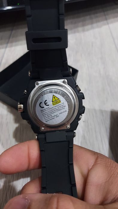 Спортивные часы новые