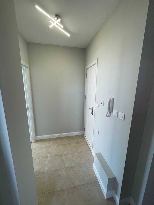 Продава се Двустаен апартамент в Русе, Възраждане - 75 кв.м за 1598 €/кв.м - Снимка #3