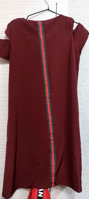 Платье бордовое бренд известный