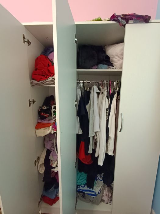 Шкаф распашной белый