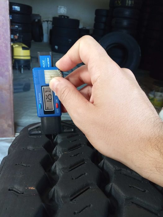 2 гуми 285/70R19.5 Continental Scandinavia HSW 145М 576лв. С ДДС