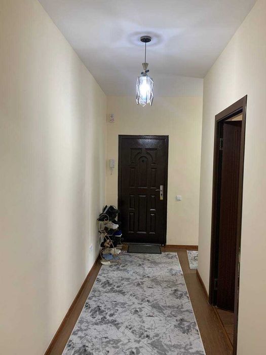 Yangi chosh-Teppa 2 xona 60m2 mebel texnikasi bilan.