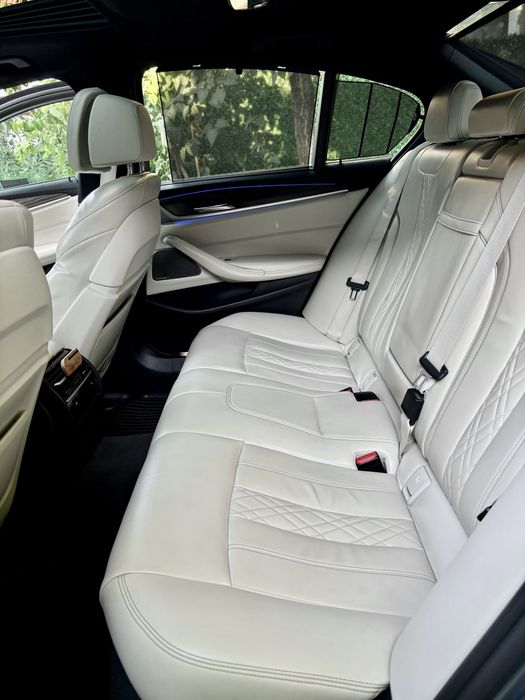 BMW Seria 5 G30 / 2.0 Diesel / 190cp /  Euro 6 / Luxury Line /  Harman & Kardon / Digital Key  /  Digital Cockpit  /  Gesture Control  /  Camera 360•