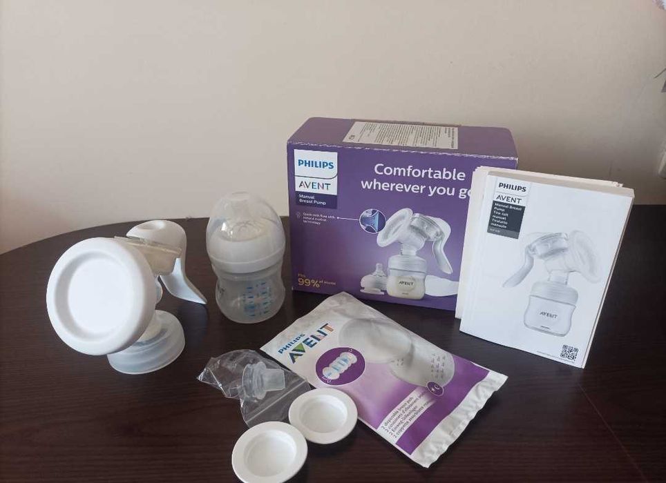 Продавам ръчна помпа за кърма Филипс Авент