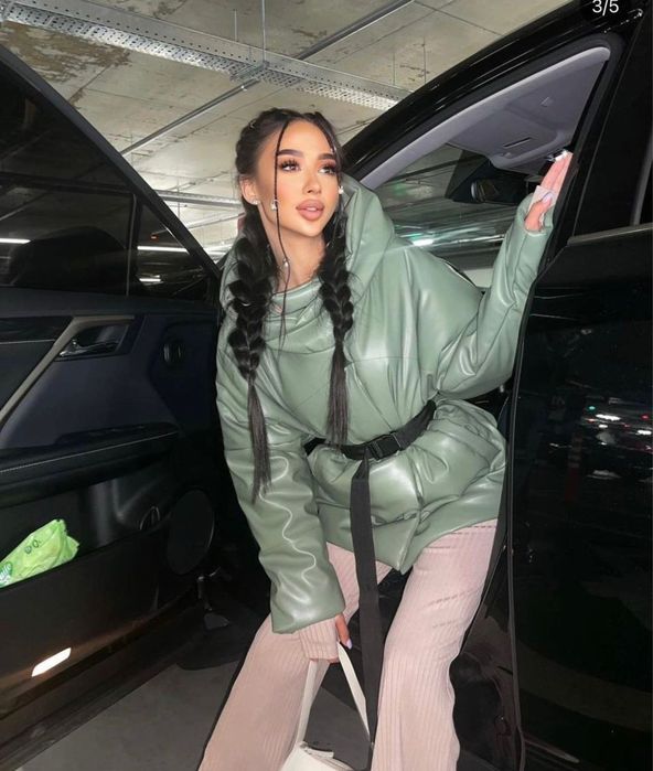 Куртки женские новые