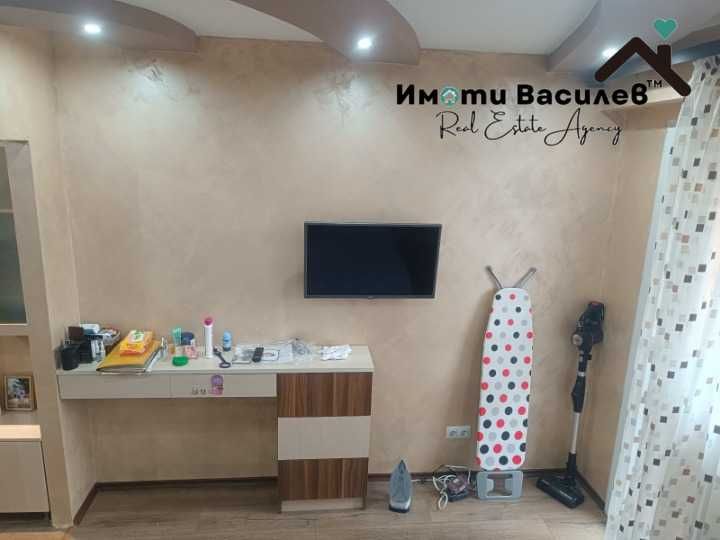 Продава се Двустаен апартамент в София, Център - 68 кв.м за 1500 €/кв.м - Снимка #4