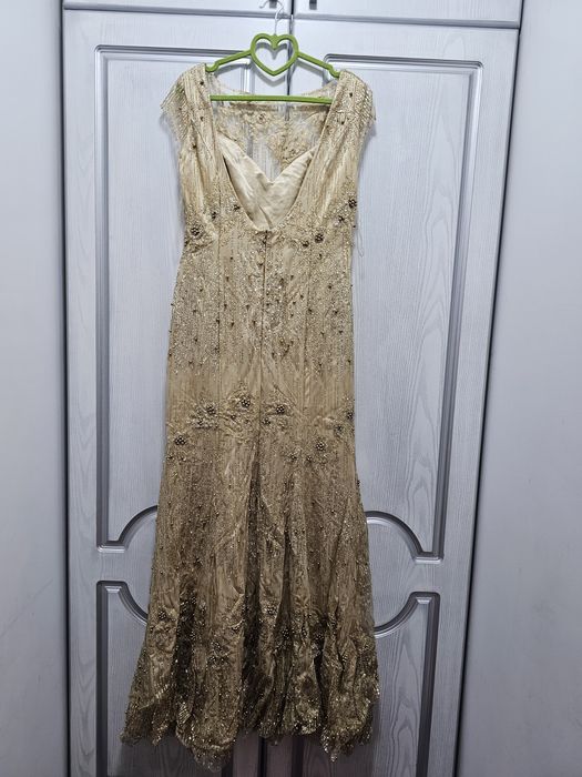 Shikarnie ko'ylak Blestyashie