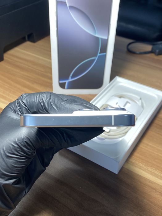 iPhone 16 Pro Max • 256 GB • White Titanium