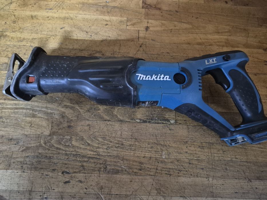 Fierastrau sabie MAKITA DJR   18v