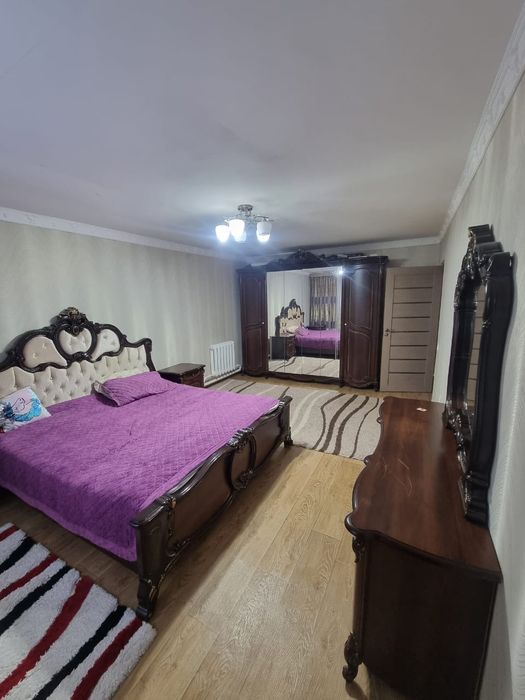 Продам спальный гарнитур