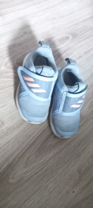 Кроссовки Адидас