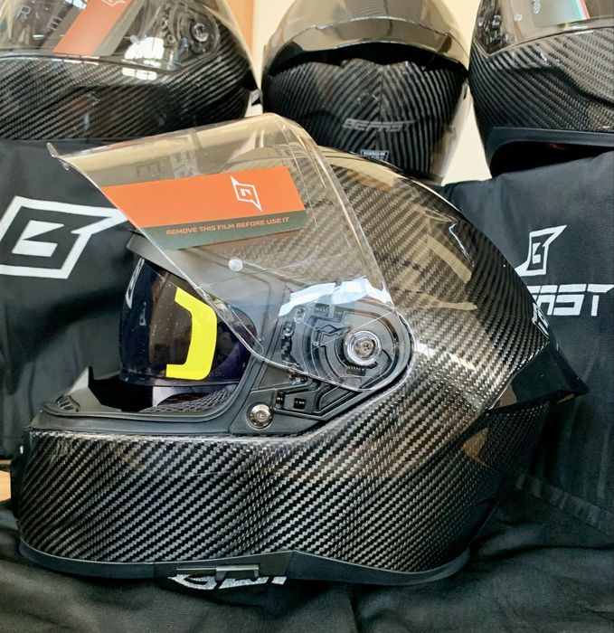 Casca Carbon Befast Noua.