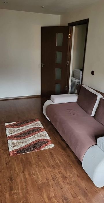 Inchiriez garsoniera Lupeni - termen lung