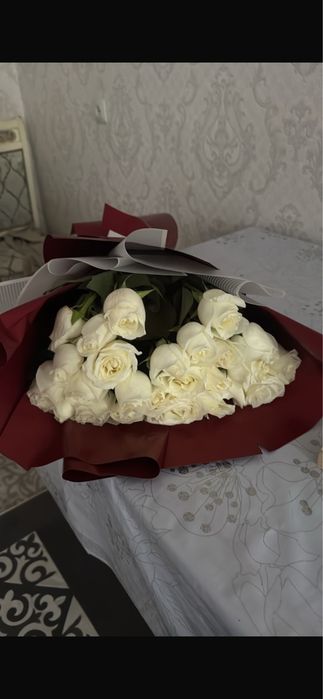 Продам букет метровых роз 25 шт