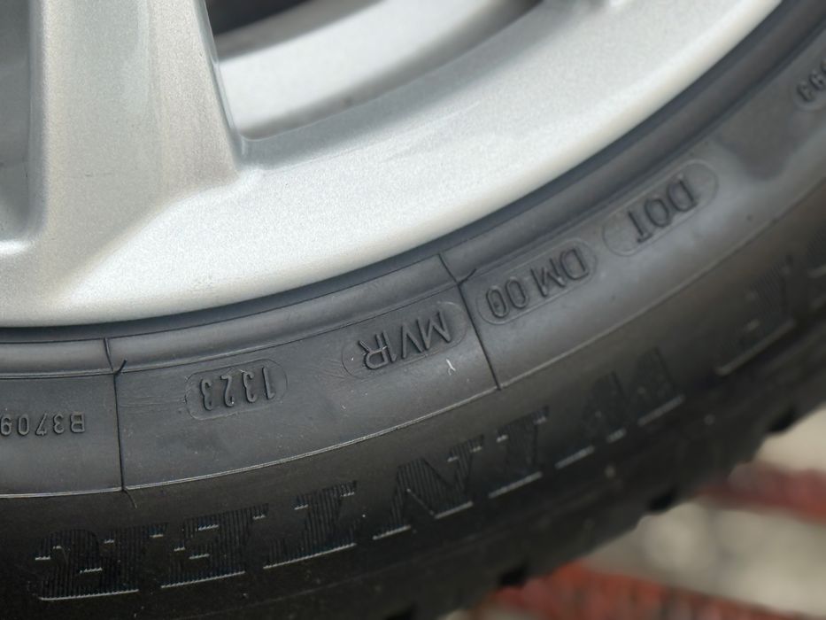 Jante aliaj BMW  F11 F10 4x Dunlop iarna  225/55R17