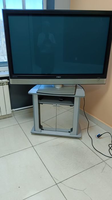 Продам телевизор с тумбой