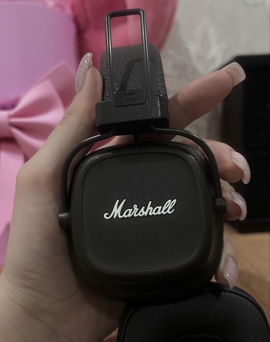 Продам наушники Marshall