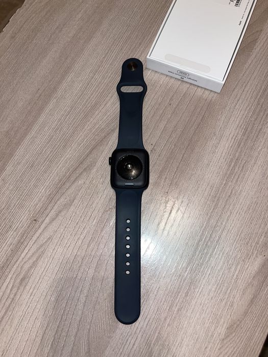 Apple Watch SE срочно